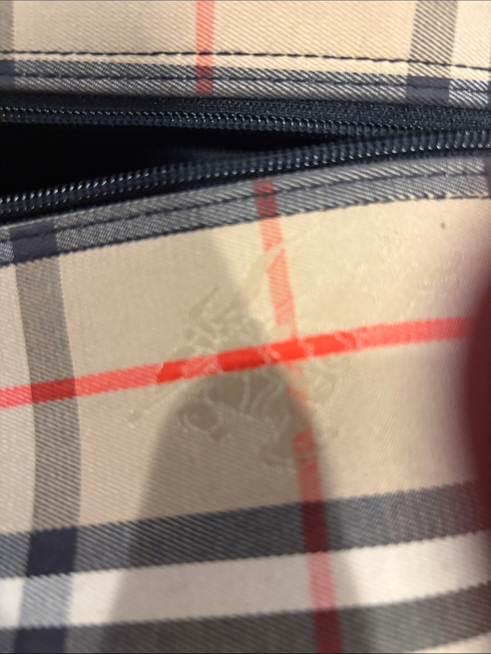 Burberry Beige Check golf shoe Bag with Black and Red Accents - Picture 6 of 6